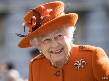 Королева Великобритании Елизавета II выпустила собственную марку джина