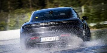 Drift King: Porsche Taycan установил новый рекорд