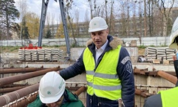 Мэр Киева Виталий Кличко провел очередную инспекцию строительства двух станций метро на Виноградарь