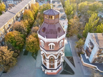 Известный блогер из Запорожской области показал здание старинной водонапорной башни - фото