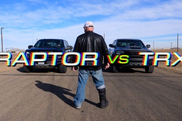 Ford F-150 Raptor против Ram 1500 TRX: драг-битва мощнейших пикапов планеты (ВИДЕО)