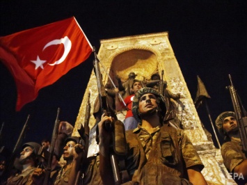 В Турции несколько человек осудили на 79 пожизненных из-за попытки госпереворота