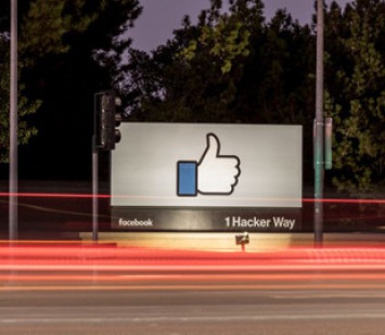Facebook оштрафовали за разглашение пользовательских данных