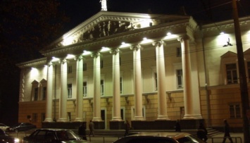 Винницкий академический муздрамтеатр покажет премьеру «Бала негодяев»
