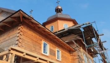 На Львовщине восстановили храм лемковского стиля с уникальным иконостасом