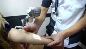 В Житомире благотворители передали детской больнице сканер для вен