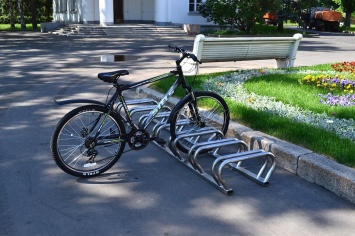 Где возле полтавских школ установят велопарковки