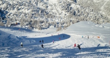 Европа готовится закрыть горнолыжные курорты, но Австрия и Швейцария против