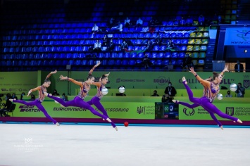 Карика и Сидорак завоевали медали чемпионата Европы. Украинки победили также в групповом выступлении с мячом