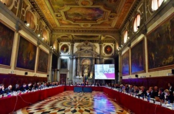 Венецианская комиссия назвала сроки по вынесению решения о КСУ