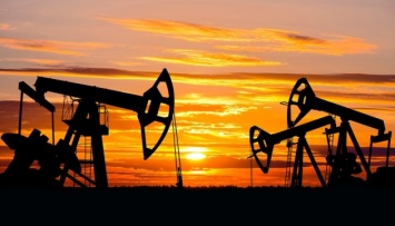 Нефть дешевеет из-за переноса заседания ОПЕК+