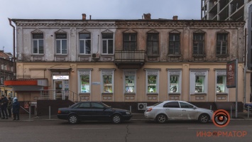 В центре Днепра планируют реконструировать старинное здание: как он выглядит сейчас