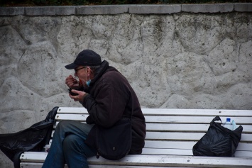 Каждый день в ялтинском сквере «Комсомолец» будут раздавать еду нуждающимся