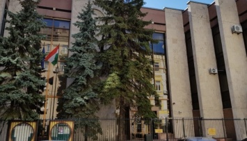 Посольство Венгрии заявило, что закарпатские депутаты на инаугурации сначала пели гимн Украины