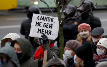 Протесты в Беларуси разгоняют экс-"беркутовцы" - СМИ