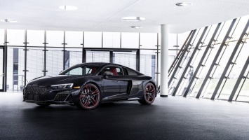 Audi представила специальную версию спорткара R8 RWD