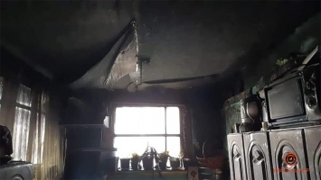 В Обуховке из-за пожара мама с тремя детьми осталась без крыши над головой: нужны стройматериалы и техника