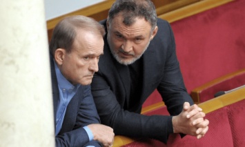 Медведчук и Кузьмин просят отчитаться, кому США раздавали деньги в Украине и на каких правовых основаниях