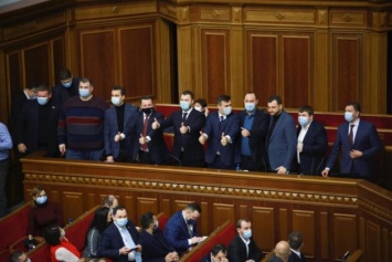 "Переполох" в Раде: инста-депутаты устроили фотосессию с министром