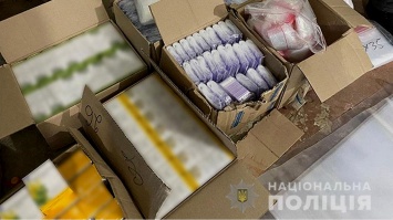 Полицейские Днепропетровщины ликвидировали четыре интернет-магазина по продаже наркотиков