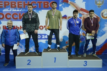 Симферополец выиграл первенство России по вольной борьбе среди юниоров до 23 лет