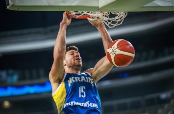 Мощные данки Боброва и Кравцова - в топ-7 моментов сборной Украины в отборе на Евробаскет-2022