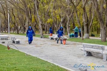 На каком этапе находится ремонт детского Мойнакского парка в Евпатории (ФОТО)