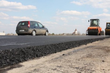 "Большая стройка": какие дороги отремонтировали на Луганщине в 2020 году и какие маршруты буду ремонтировать в следующем
