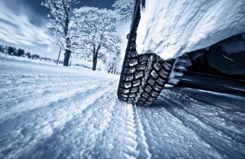Вождение в снег и гололед: назвали 7 главных ошибок водителей в зимний период