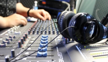 Нацсовет оштрафовал четыре радиостанции за нарушение языковых квот