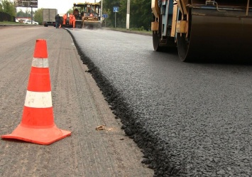 До конца 2021: на ремонт внутриквартальных дорог дома в Полтаве потратят 1,6 миллиона