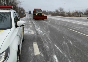 Из-за снегопада: на трассе Киев-Харьков-Должанский затруднен проезд