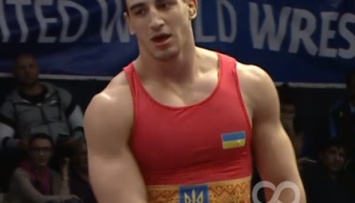 Украинец Новиков выиграл "бронзу" Кубка мира по греко-римской борьбе