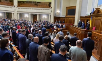 Парламент принял закон об административных правонарушениях, связанный с деятельностью НАПК