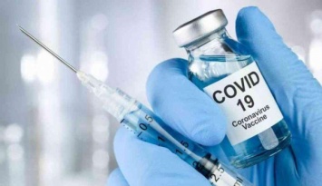 Польша утвердила программу COVID-вакцинации