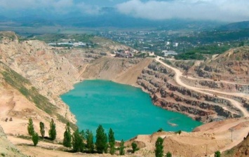 Возле Севастополя начали выкачивать воду из курортных водоемов