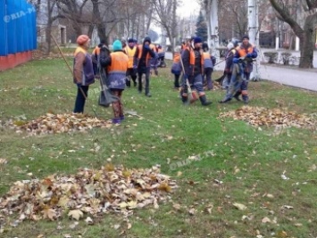 Сколько денег получат коммунальщики на содержание Мелитополя в чистоте (фото)