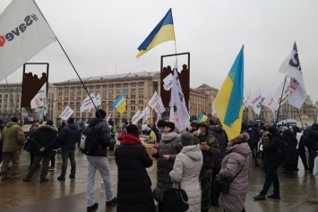 Полиция снесла палатки "фопов" на Майдане. Протест временно рассосался