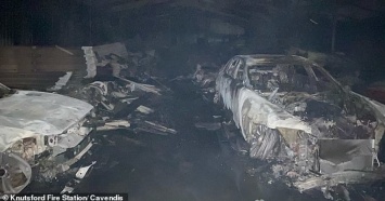 70 дорогих суперкаров сгорели в британском сарае (фото)