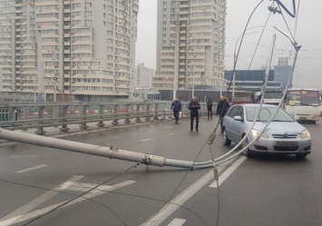 "П**дец - первое, что пришло на ум": подрядчик стройки Шулявского моста прокомментировал инцидент с фонарями