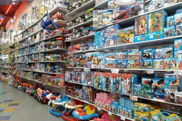 Где выгоднее покупать игрушки: в онлайн- или офлайн-магазине?