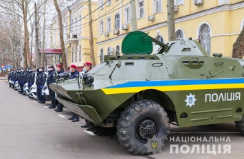 Николаевской полиции передали новые Renault и отремонтированный броневик (ФОТО, ВИДЕО)