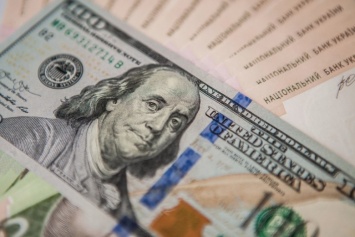 Доллар "набросится" на гривну после выходных, НБУ предупредил украинцев: новый курс валют