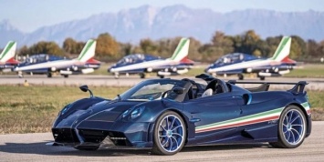 Компания Pagani представила ограниченную серию гиперкара Huayra Tricolore