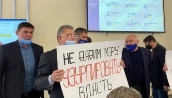 В Мариупольском горсовете депутаты ОПЗЖ устроили драку