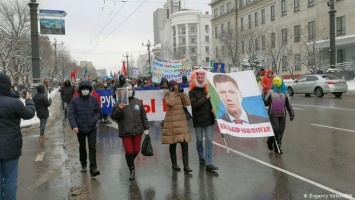 Слежка, штрафы, уголовные дела: как власти пытаются пресечь протесты в Хабаровске