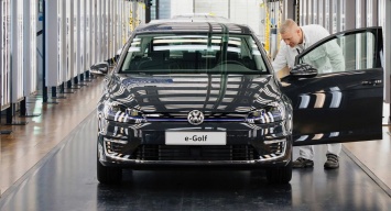 Последний электрокар VW e-Golf сошел с конвейера (ВИДЕО)