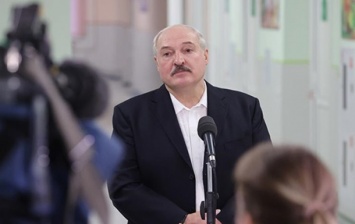 Через Украину тоннами везли оружие - Лукашенко