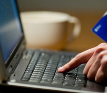 Приватбанк предупреждает про мошенников, которые обманывают клиентов посредством кэшбека