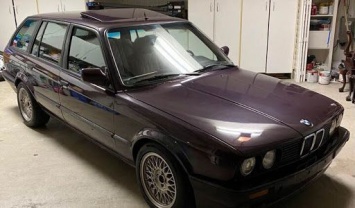 На аукцион выставлен редкий универсал BMW 3-Series Touring E30